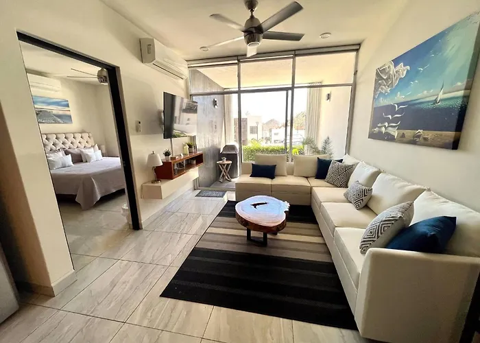 Cozy Cabo 2br, Shared Pool, Gated Community, 20 Walk To Сasa de vacaciones