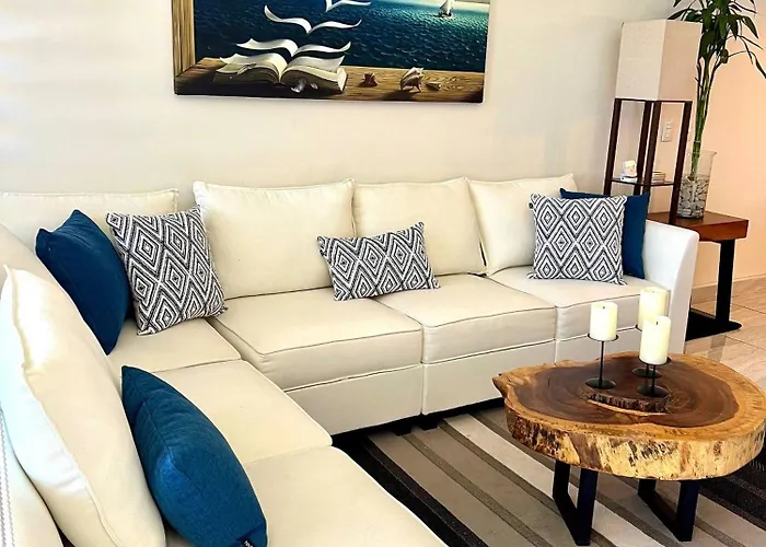 Cozy Cabo 2br, Shared Pool, Gated Community, 20 Walk To Сasa de vacaciones Cabo San Lucas