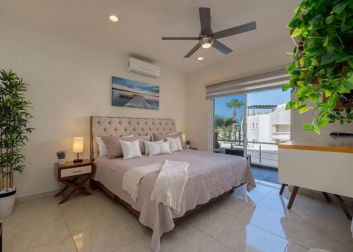 Сasa de vacaciones Cozy Cabo 2br, Shared Pool, Gated Community, 20 Walk To *