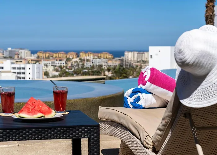 Cozy Cabo 2br, Shared Pool, Gated Community, 20 Walk To Сasa de vacaciones *