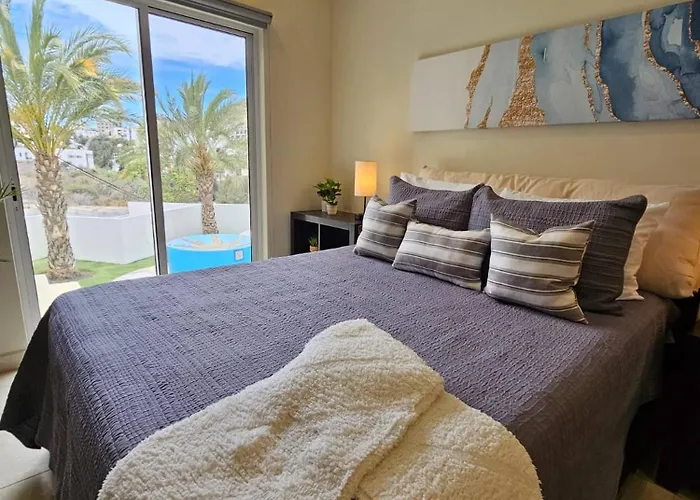 Cozy Cabo 2br, Shared Pool, Gated Community, 20 Walk To Сasa de vacaciones Cabo San Lucas