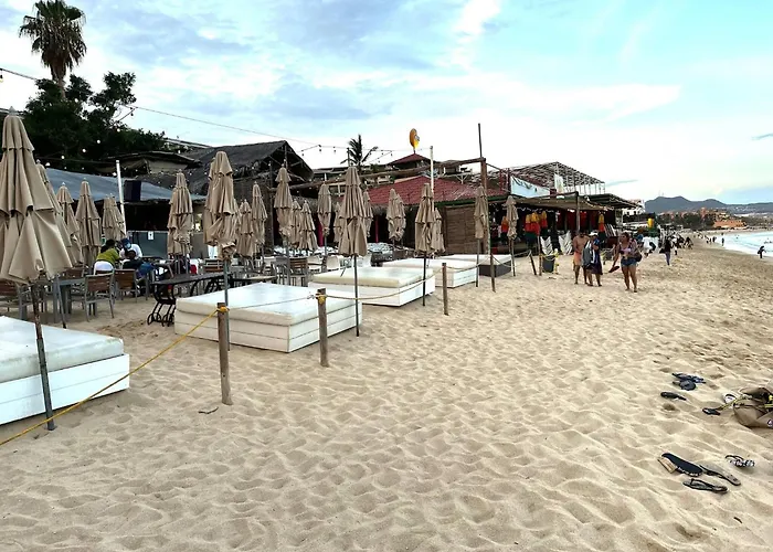Cozy Cabo 2br, Shared Pool, Gated Community, 20 Walk To * Cabo San Lucas